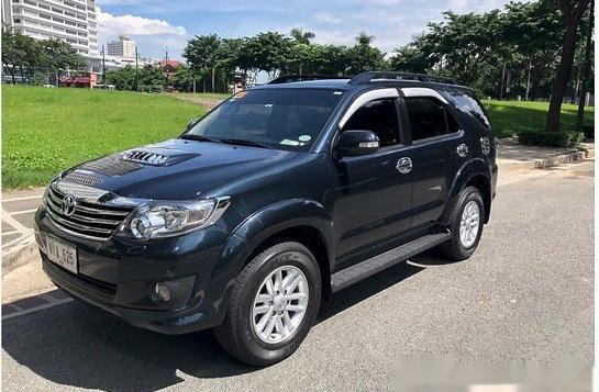 Selling Black Toyota Fortuner 2014 Automatic Diesel -2