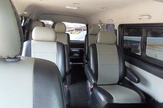 Sell Black 2016 Toyota Hiace at 33000 km -10