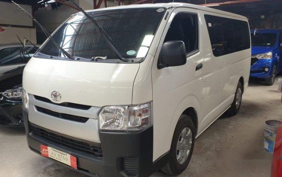 Selling White Toyota Hiace 2019 Manual Diesel -1