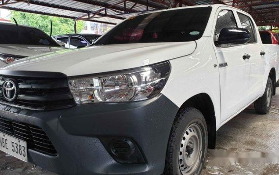 Sell White 2019 Toyota Hilux Manual Diesel at 16000 km -1