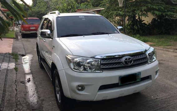 Used Toyota Fortuner 2010 for sale in Las Pinas-1