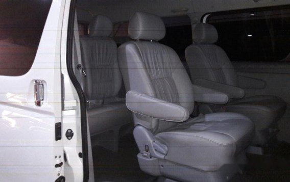 Sell White 2010 Toyota Hiace in Makati-7