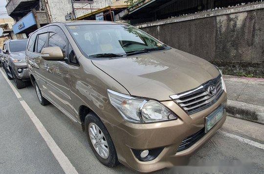 Selling Toyota Innova 2013 Automatic Diesel 