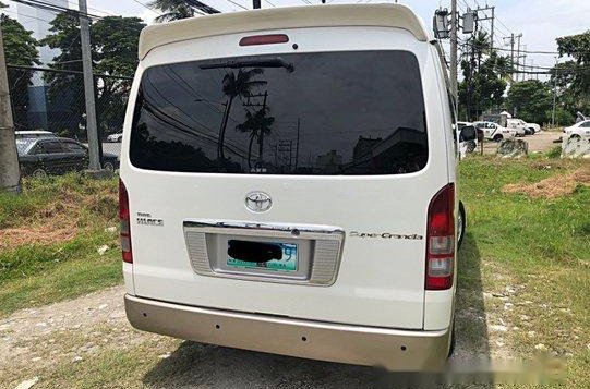 Toyota Hiace 2010 Automatic Diesel for sale-2