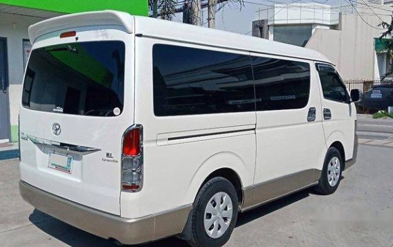 White Toyota Hiace 2011 for sale in Meycauayan-3
