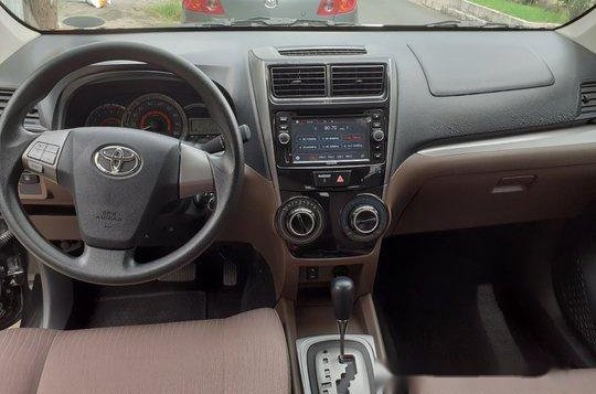 Selling Black Toyota Avanza 2017 at 23000 km -8