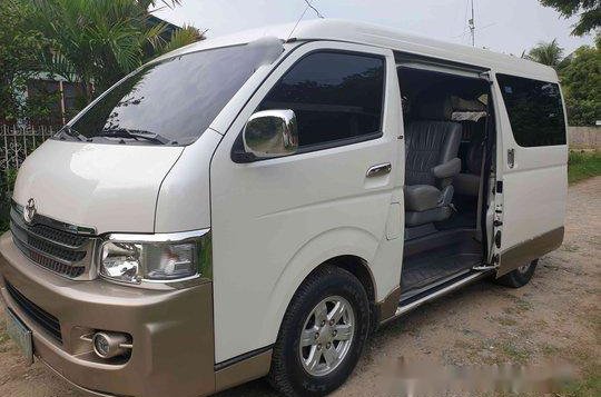 White Toyota Hiace 2010 at 69000 km for sale-1