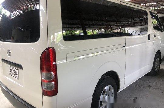 White Toyota Hiace 2018 at 5500 km for sale-2