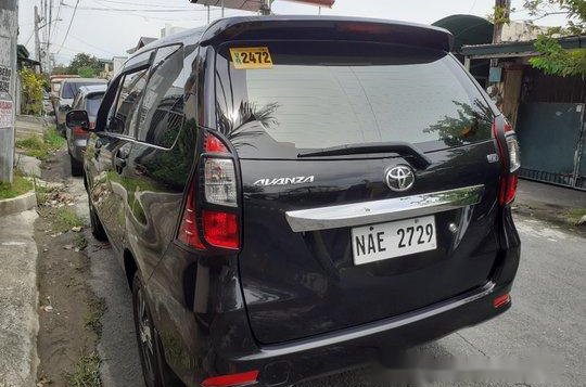 Selling Black Toyota Avanza 2017 at 23000 km -3