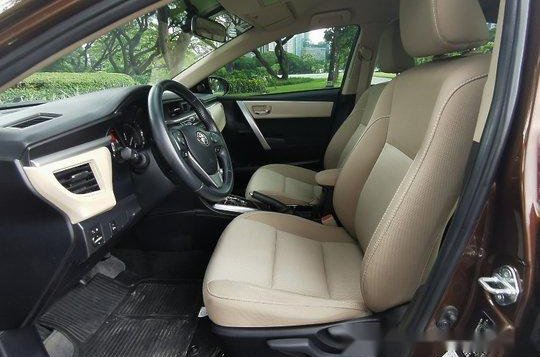 Sell Brown 2014 Toyota Corolla Altis Automatic Gasoline -6