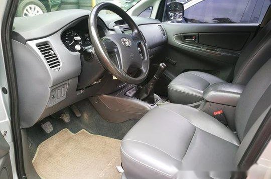 Silver Toyota Innova 2013 for sale in Pasig-9