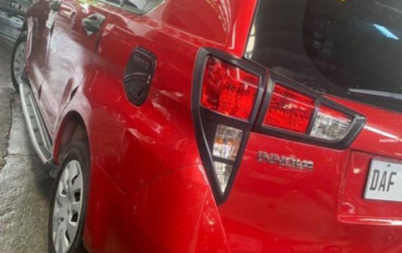 Selling Red Toyota Innova 2017 in Quezon City-5