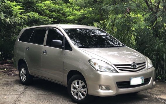 2012 Toyota Innova for sale in Quezon City -4