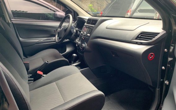 Selling Grey Toyota Avanza 2018 in Quezon City-1