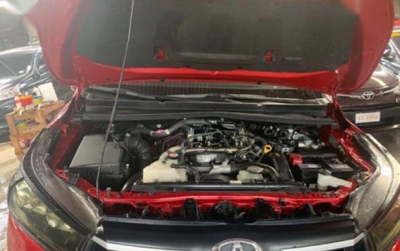 Selling Red Toyota Innova 2017 in Quezon City-2