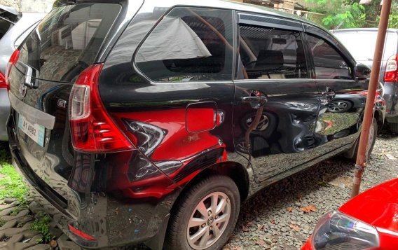 Selling Grey Toyota Avanza 2018 in Quezon City-2