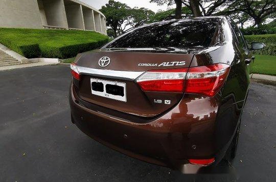 Sell Brown 2014 Toyota Corolla Altis Automatic Gasoline -4