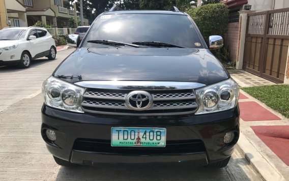 2011 Toyota Fortuner for sale in Quezon City-2