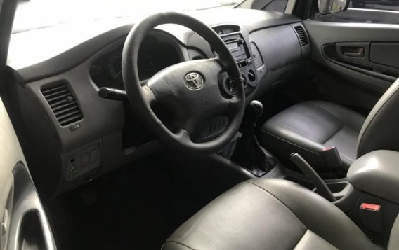 Toyota Innova 2010 for sale in Makati -9