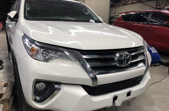 Selling White Toyota Fortuner 2018 