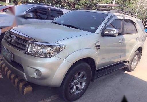 Used Toyota Fortuner 2010 for sale in San Femando-3