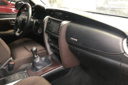 Selling White Toyota Fortuner 2018 -3