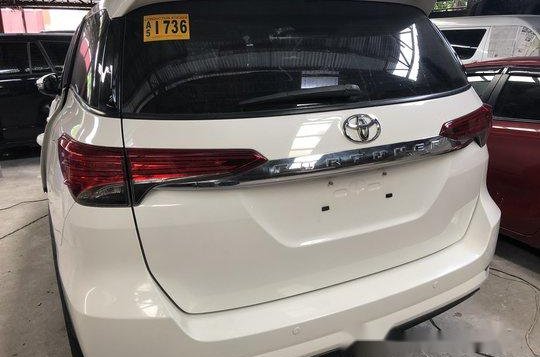Selling White Toyota Fortuner 2018 -2