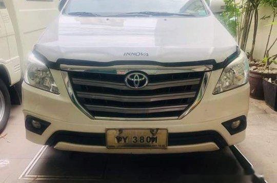 White Toyota Innova 2016 at 50000 km for sale-4