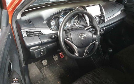 Selling Orange Toyota Vios 2017 at 11900 km -2