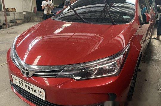 Selling Red Toyota Corolla Altis 2018 at 3800 km -2