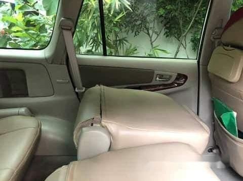 White Toyota Innova 2016 at 50000 km for sale-9