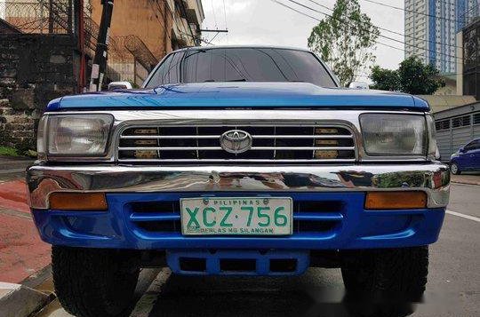 Sell Blue 1993 Toyota Hilux at 130000 km -1