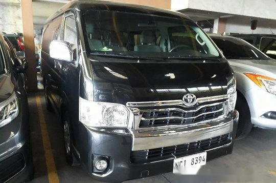 Selling Black Toyota Hiace 2017 at 33710 km -1