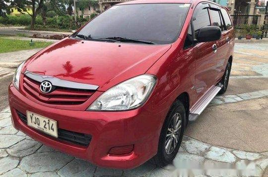 Red Toyota Innova 2010 Manual Diesel for sale-2