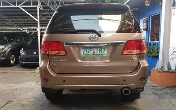 Selling Brown Toyota Fortuner 2007 at 90000 km 