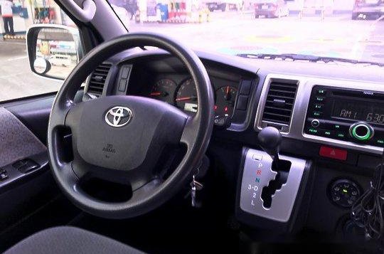 Selling Toyota Hiace 2015 in Quezon City -5