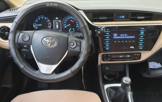 Red Toyota Corolla Altis 2018 Manual Gasoline for sale -4