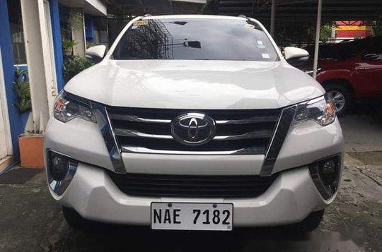 Selling White Toyota Fortuner 2017 in Parañaque -1