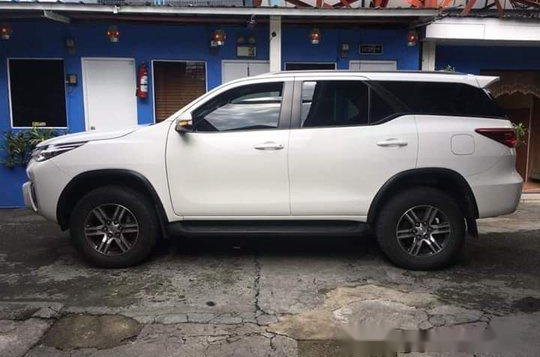 Selling White Toyota Fortuner 2017 in Parañaque -3