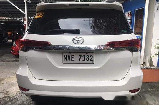 Selling White Toyota Fortuner 2017 in Parañaque -5