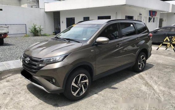 Brown Toyota Rush 2018 at 7000 km for sale-2