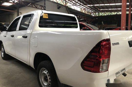 White Toyota Hilux 2019 for sale in Quezon City -4