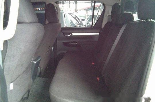 Selling White Toyota Hilux 2016 Automatic Gasoline-8