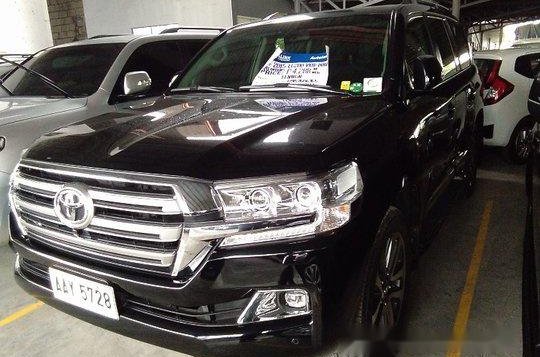 Sell Black 2015 Toyota Land Cruiser at 24622 km-1
