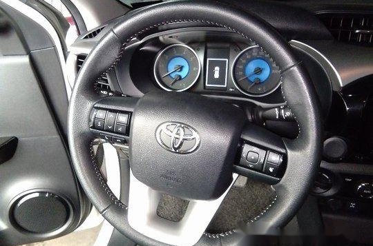 Selling White Toyota Hilux 2016 Automatic Gasoline-12
