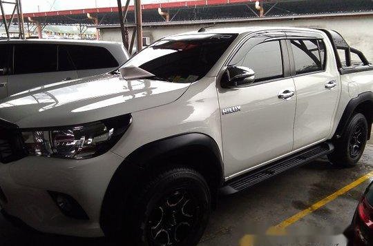 Selling White Toyota Hilux 2016 Automatic Gasoline-1