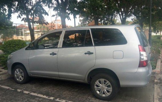 Silver Toyota Innova 2013 at 95000 km for sale -3