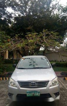 Silver Toyota Innova 2013 at 95000 km for sale 