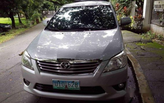 Selling Silver Toyota Innova 2012 in Pasig -1