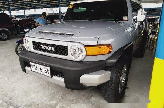 Selling Silver Toyota Fj Cruiser 2016 in Makati -2